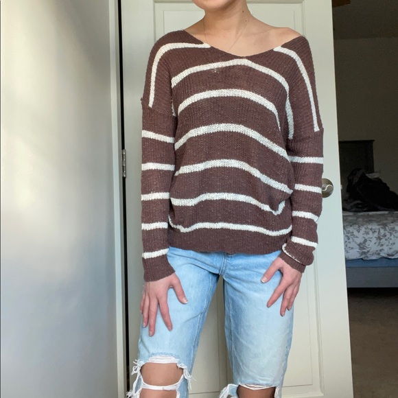 Charlotte Russe Open-back Sweater - Picture 2 of 5